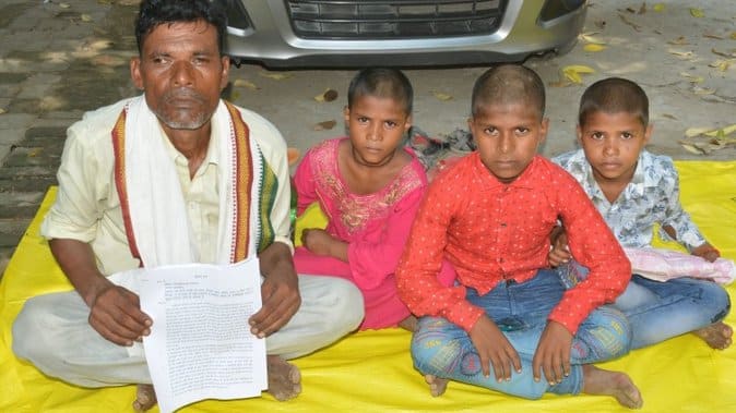 Hardoi News: दिनदहाड़े हुआ पत्नी का अपहरण, पुलिस ने रिपोर्ट गुमशुदगी में दर्ज की