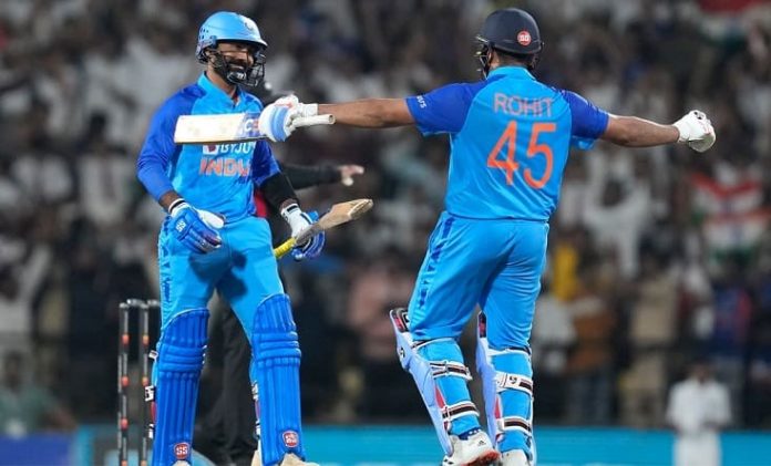 ND vs AUS 2nd T20: रोहित शर्मा की तूफानी पारी से जीता भारत