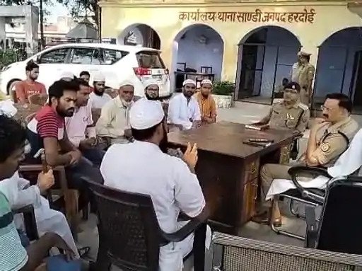 Hardoi News: मस्जिद के गेट पर लिखा..'जय श्रीराम', पुलिस ने दर्ज किया केस