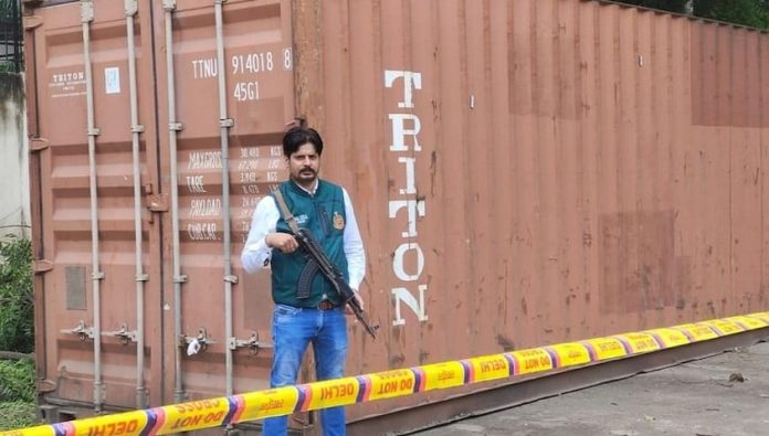 मुंबई के पोर्ट से 1800 करोड़ की हेरोइन कोटेड मुलेठी बरामद