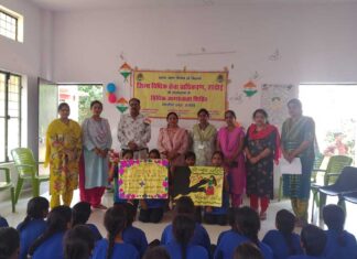 Hardoi News: पॉक्सो एक्ट से लेकर गुड टच-बैड टच तक, बालिकाओं को दी कानूनी जानकारी Hardoi News